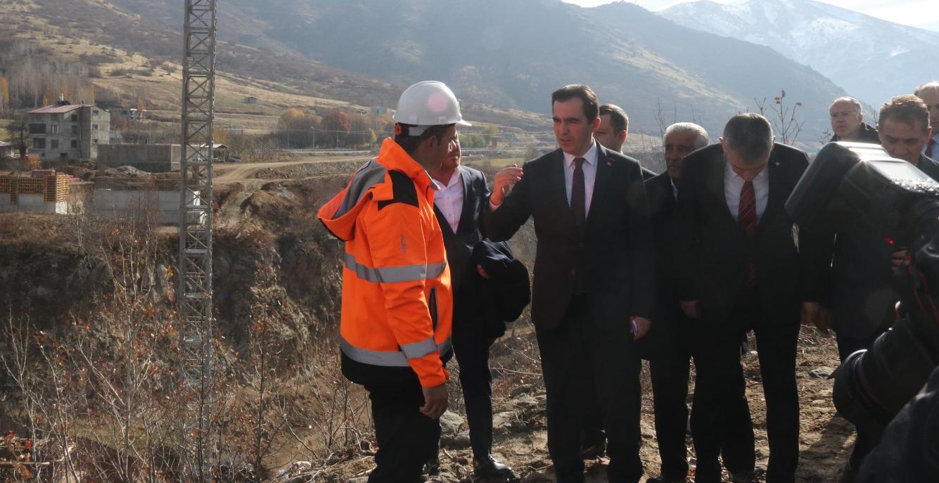 Vali Karakaya Tatvan–Bitlis Çevre Yolu Projesini İnceledi